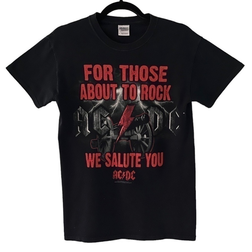 AC/DC - Graphic Band T-shirt For Those About To Rock We Salute You - Black    